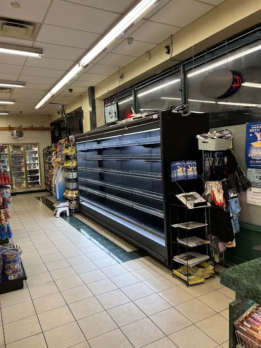 Pelham Plaza Gourmet Picture 5