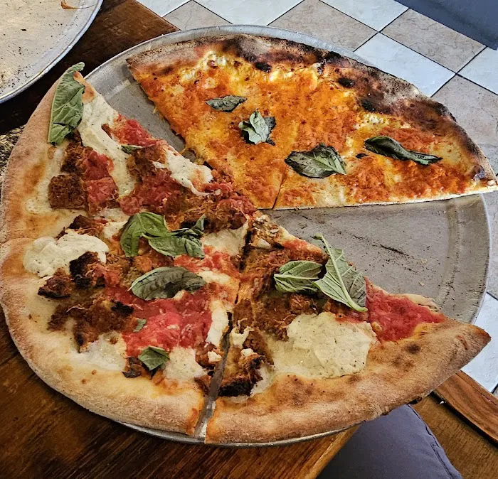 Pizzeria La Rosa Picture 6