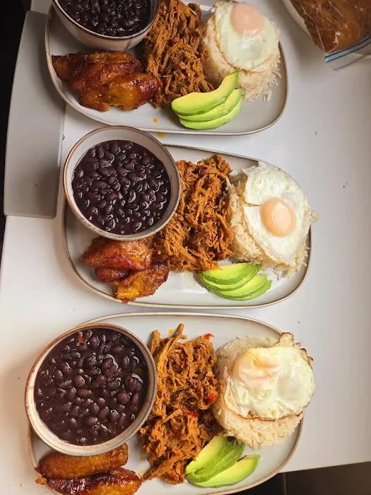 Al Toque Latin Cuisine Picture 2