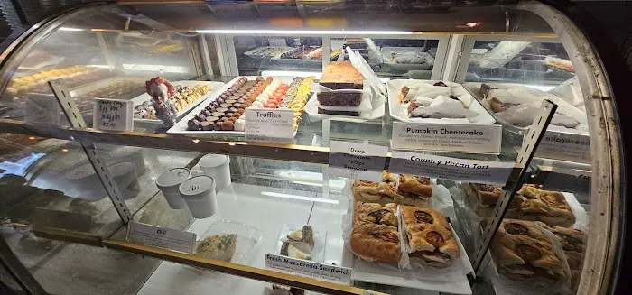 Antoinette's Patisserie Picture 2
