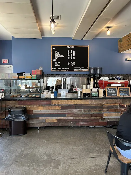 Climbing Wolf Coffee & Beer Picture 4