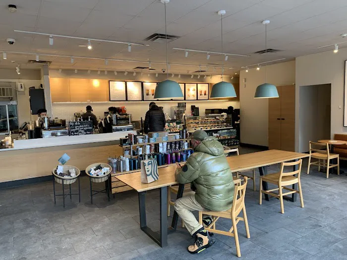 Starbucks Picture 6