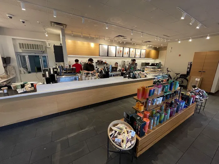 Starbucks Picture 9