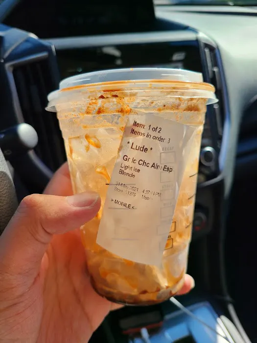 Starbucks Picture 3