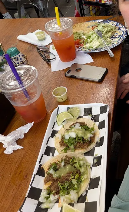 Los Ferchos Deli & Grocery Picture 9