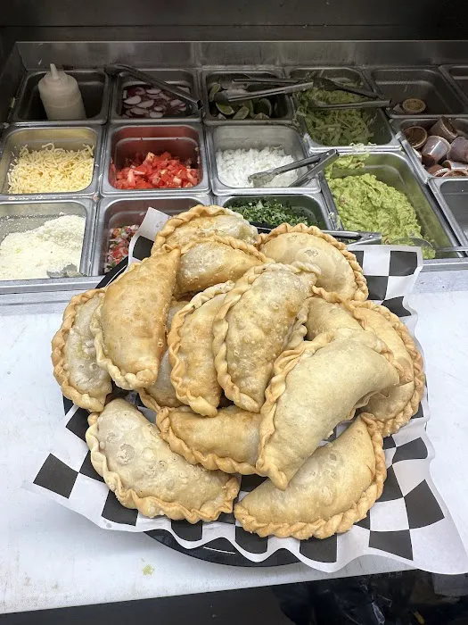 Los Ferchos Deli & Grocery Picture 4