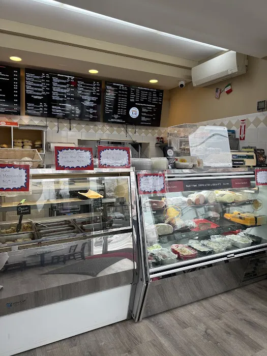 3 Guidos Italian Deli and Cafe Picture 4