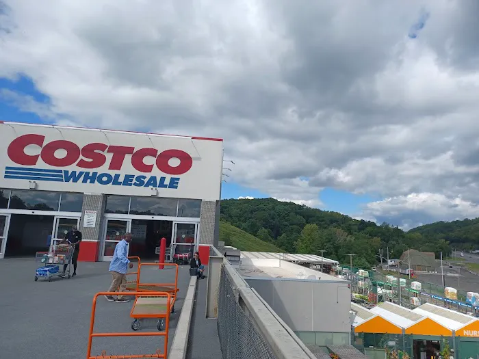 Costco Food Court Picture 7