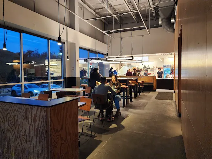 Chipotle Mexican Grill Picture 6