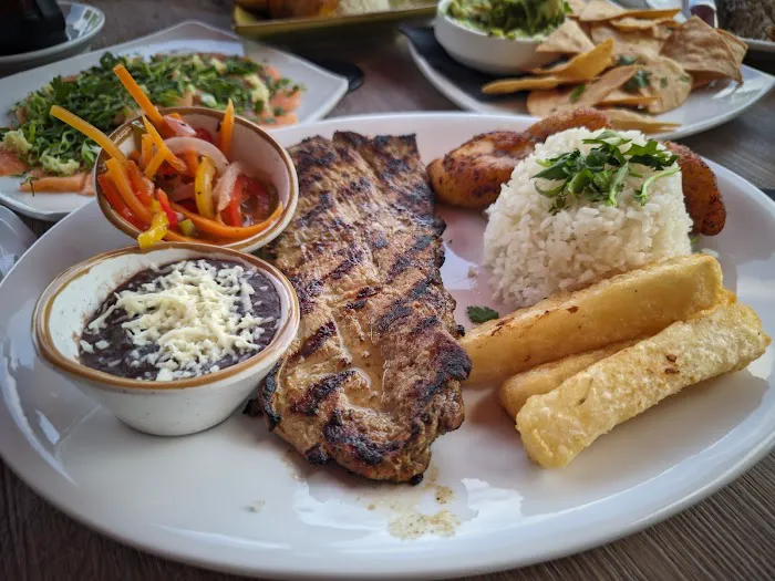 Mirabella Cocina Latina Picture 6