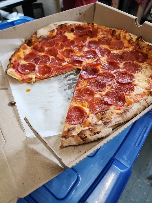 Roaming Woodfired Pizza Picture 7