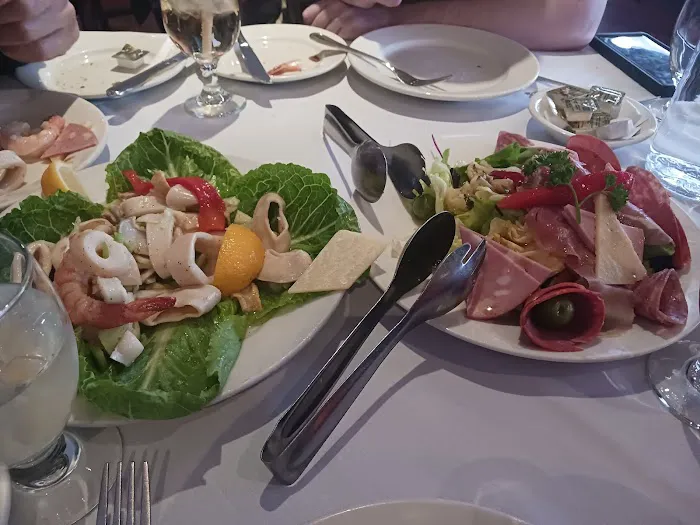 Scaramella's Restaurant Picture 9