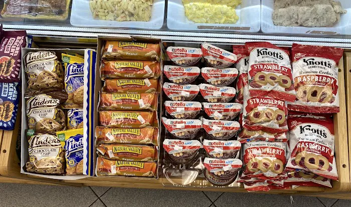 Dobbs Ferry Deli 2 Picture 7