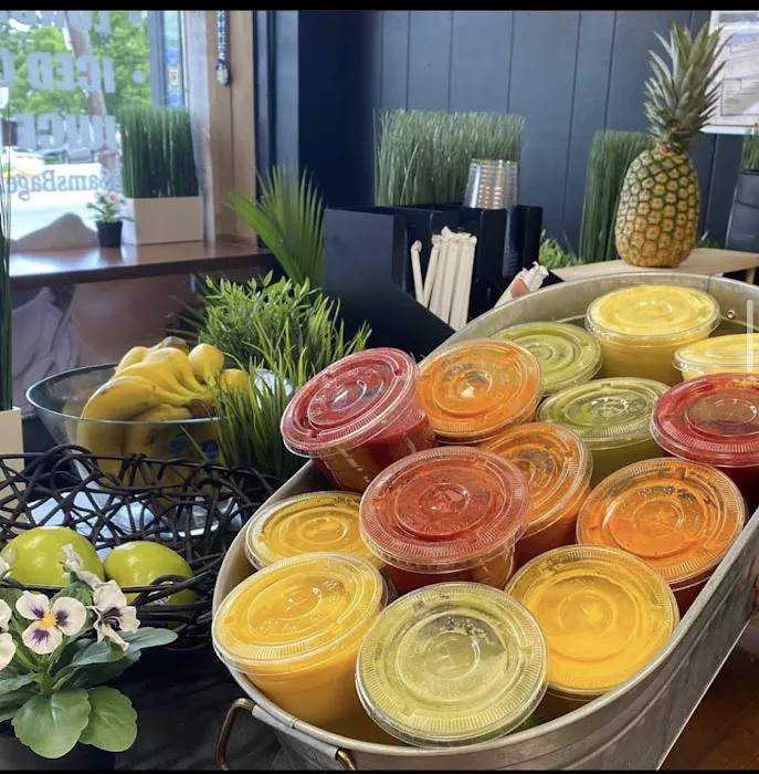 Blvd Juice & Grill Picture 5