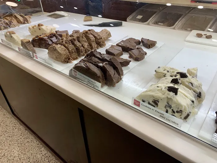 Kilwins Ice Cream - Chocolate - Fudge Picture 6