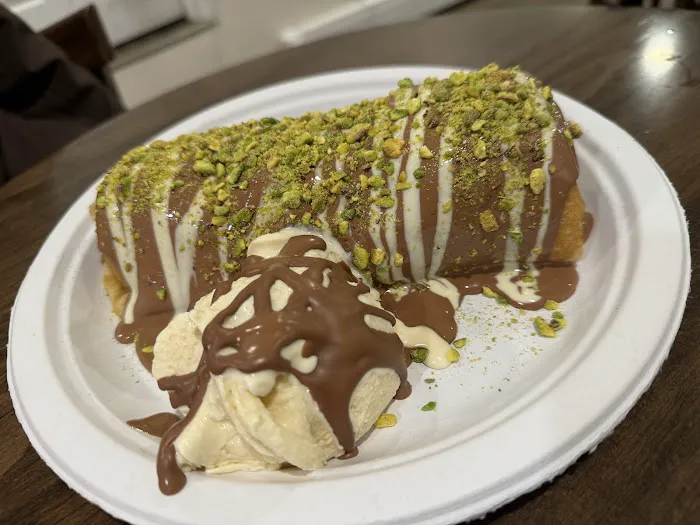 LeyRa Chocolate Crepe & Waffle & Milkshake Picture 4