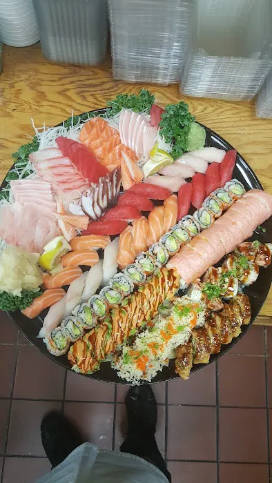 Marathon Sushi Picture 9