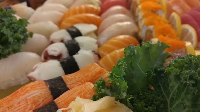 Marathon Sushi Picture 2