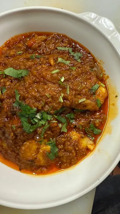 7 Sis 1 Bro Indian Kitchen Picture 7