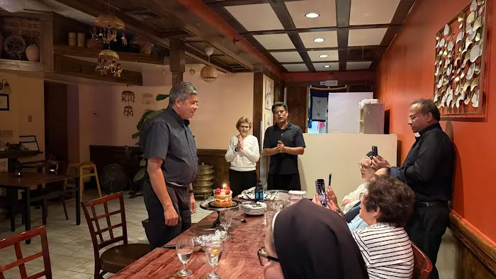 7 Sis 1 Bro Indian Kitchen Picture 2