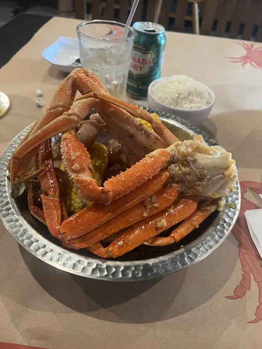 Loui Boil - Cajun Seafood Boil Restaurant / Crab House Picture 7