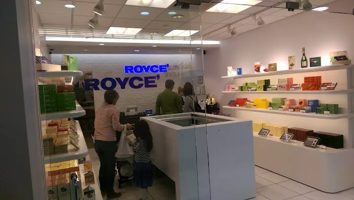 ROYCE' Chocolate at Mitsuwa Marketplace in Edgewater Picture 1
