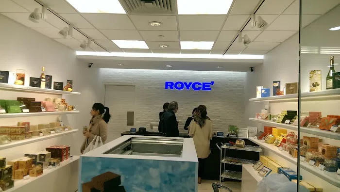 ROYCE' Chocolate at Mitsuwa Marketplace in Edgewater Picture 5