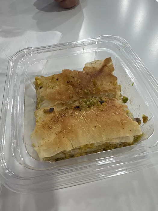 MR. FALAFEL & GELATO Picture 7