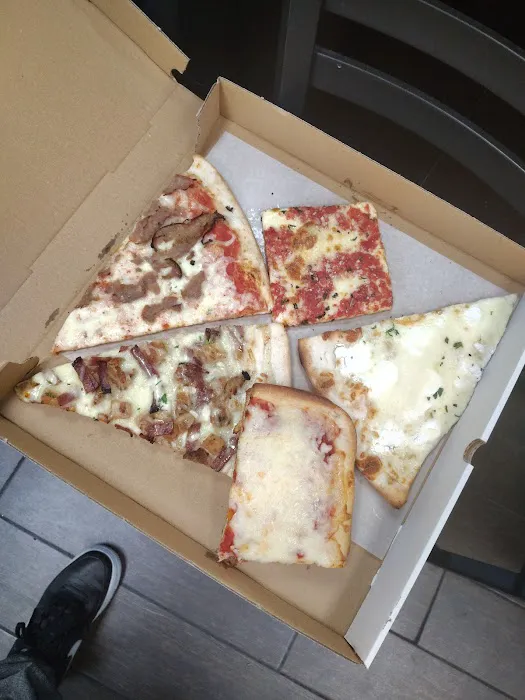 Pizza Club Picture 1