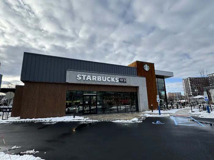 Starbucks Picture 3