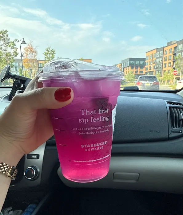 Starbucks Picture 6