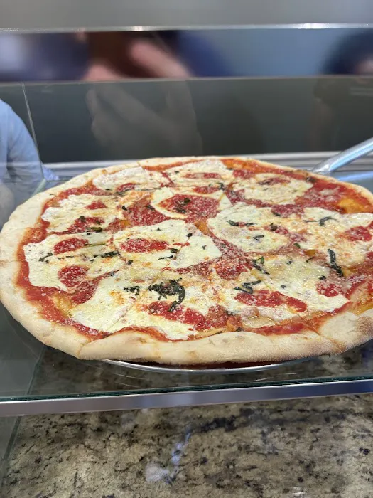 EVOLI Pizzeria & Bistro Picture 4