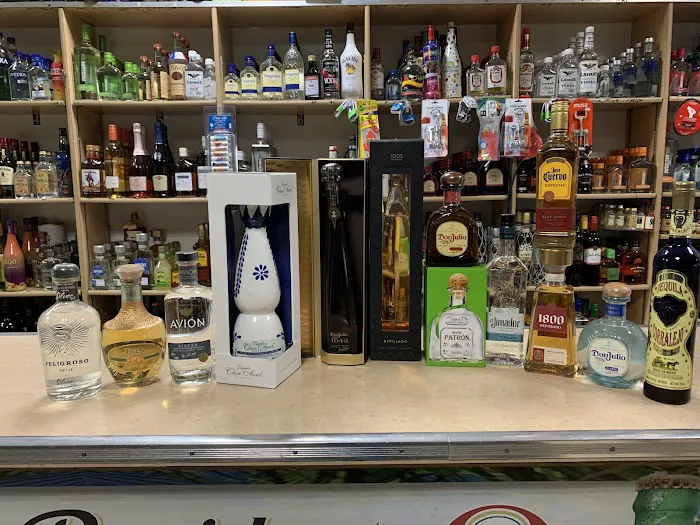 JB Liquor & Bar Picture 3