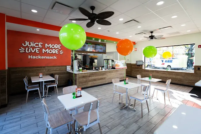 Tropical Juice Bar Picture 2