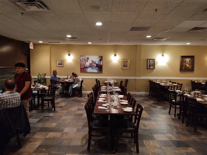 Luka's Italian Cuisine Picture 9