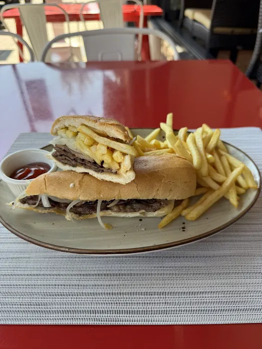 Casual Habana Cafe Picture 5