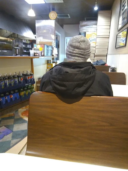 Sarge's Boulevard Pizza Picture 8
