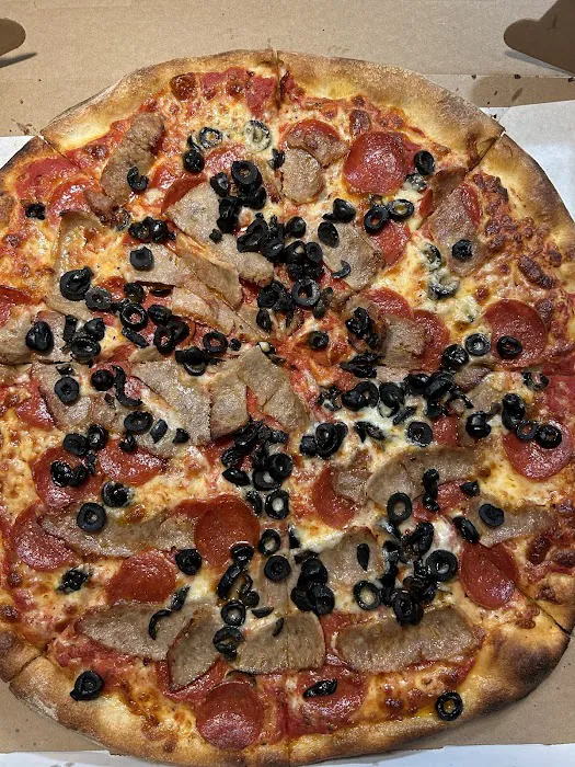 Sarge's Boulevard Pizza Picture 2