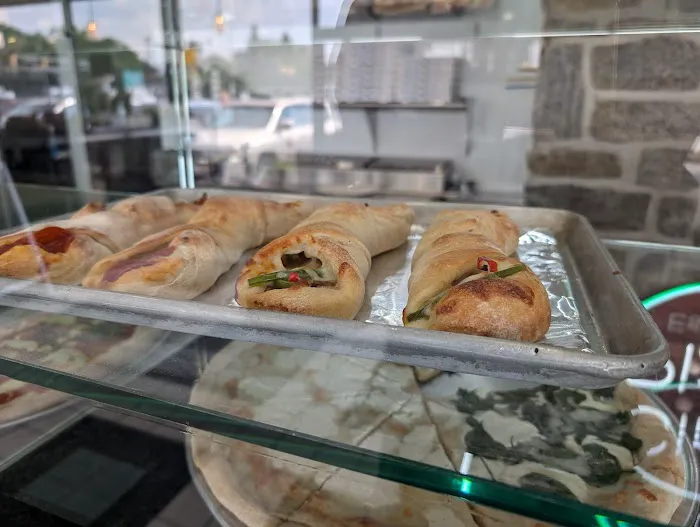 Circle Pizza and Grill Picture 6