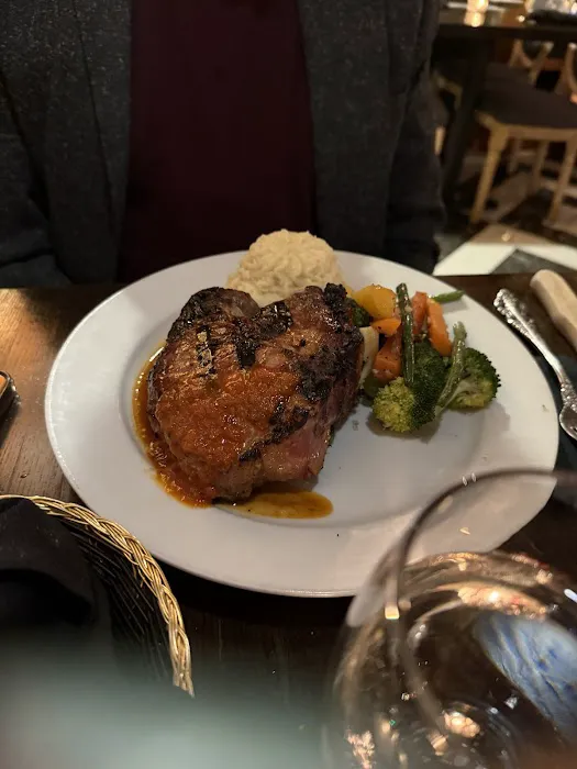 Rustica Lounge Bar & Restaurant Picture 1