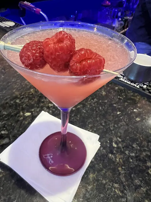 690 Park Restaurant Bar & Lounge Picture 7