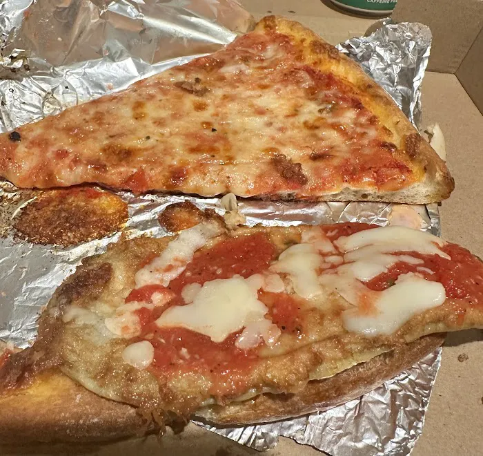 Vincent’s Pizzeria & Restaurant Picture 8