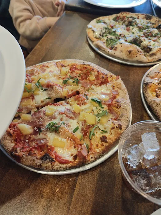 Wahizza Pizzeria ( Dominican-Italian ) Restaurant Picture 7