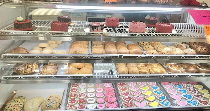 Hackensack Pastry Shop Picture 3