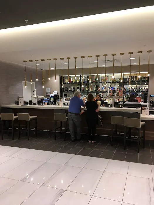 MacGuffins Bar & Lounge Picture 10