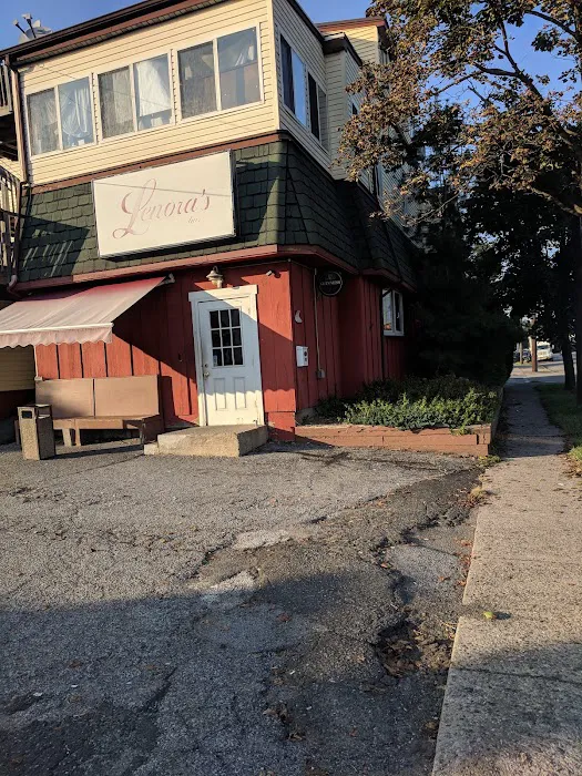 Lenora's Bar & Grill Picture 8
