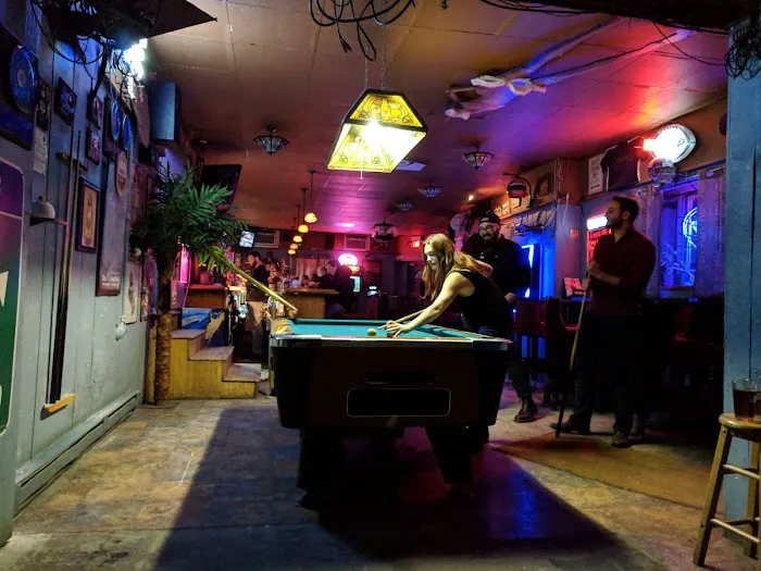 Lenora's Bar & Grill Picture 9