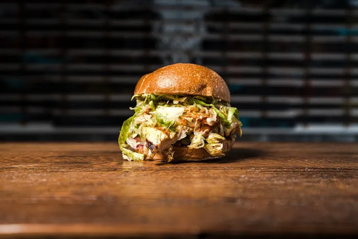 Bullhorns Burger Grill Picture 9
