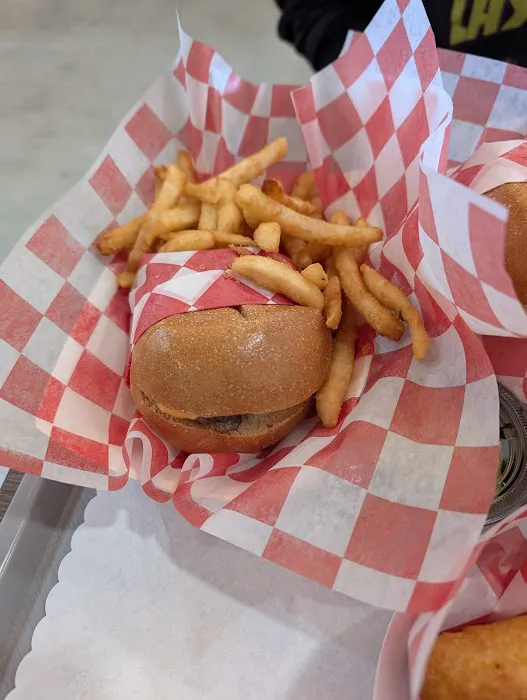Bullhorns Burger Grill Picture 3