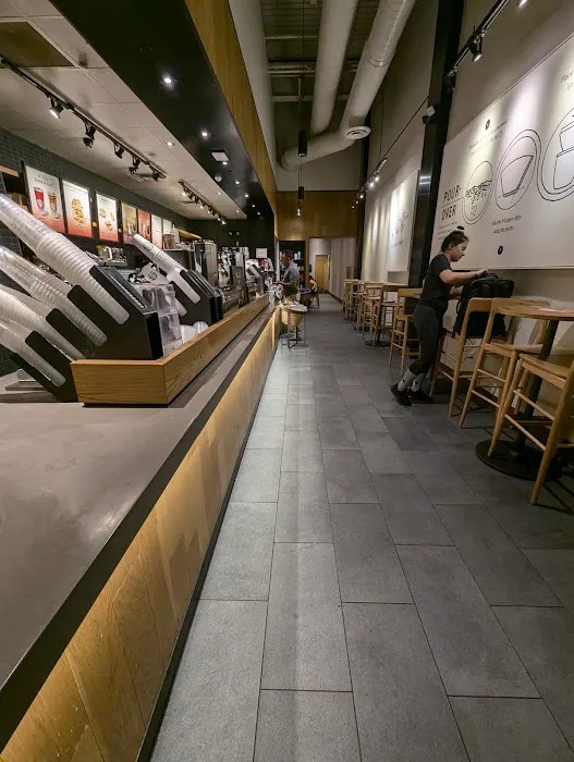 Starbucks Picture 4